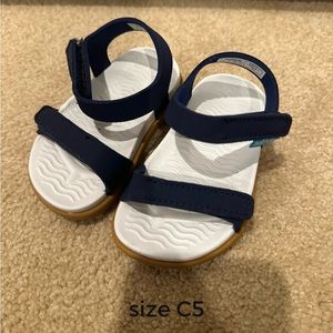 Native toddler sandals size C5 brand new without tags